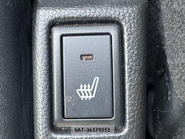 Suzuki SWIFT 2023-03 8850791-19