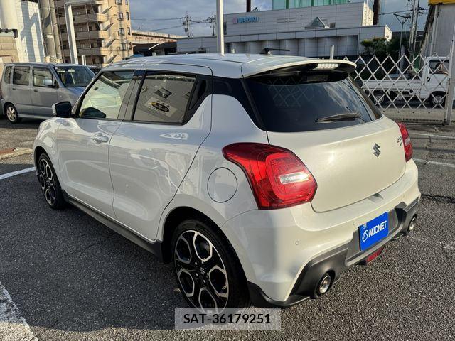 Suzuki SWIFT 2023-03 8850791-6