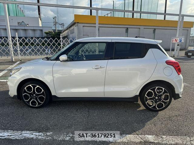 Suzuki SWIFT 2023-03 8850791-7