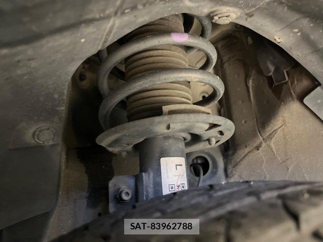 Suzuki SWIFT 2018-05 8850794-19