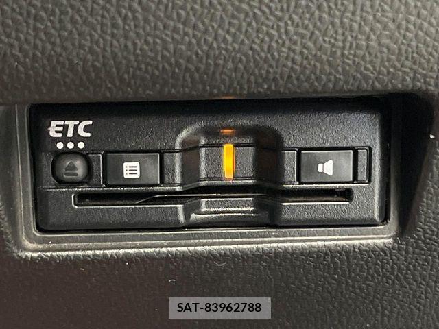 Suzuki SWIFT 2018-05 8850794-3