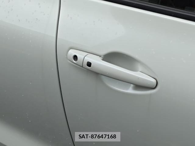 Suzuki SWIFT 2019-09 8850797-11