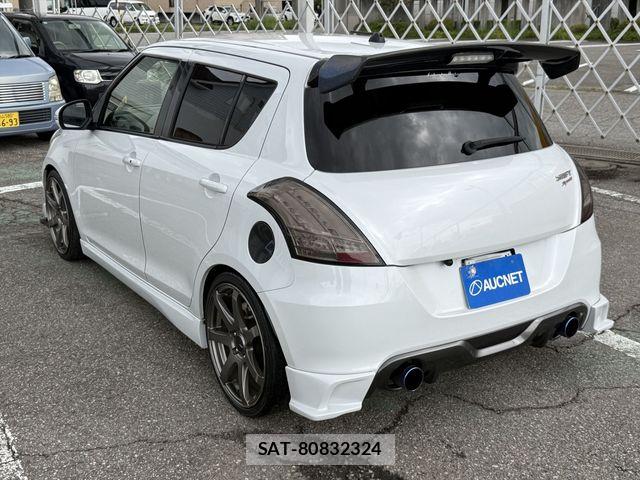 Suzuki SWIFT 2015-10 8850796-6