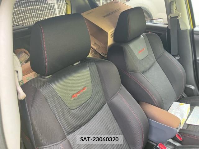 Suzuki SWIFT 2015-01 8850798-14