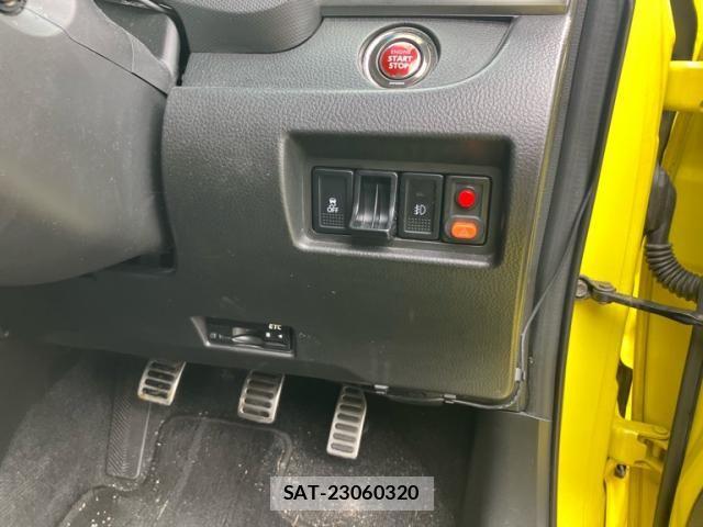 Suzuki SWIFT 2015-01 8850798-16
