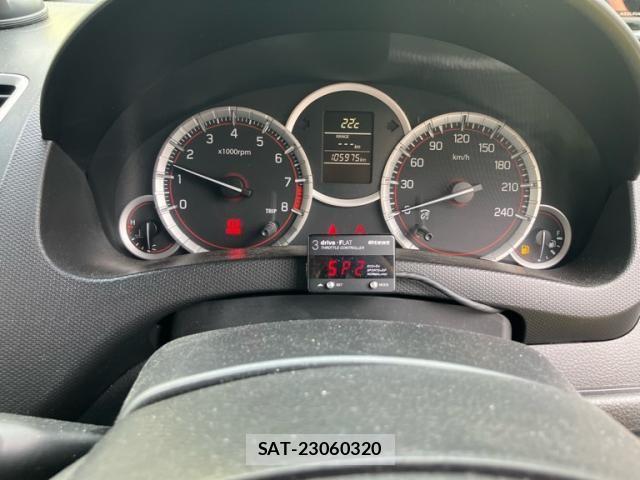 Suzuki SWIFT 2015-01 8850798-18