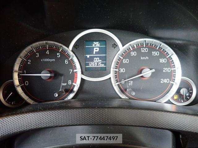 Suzuki SWIFT 2012-04 8872199-9