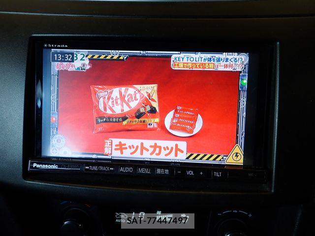 Suzuki SWIFT 2012-04 8872199-12