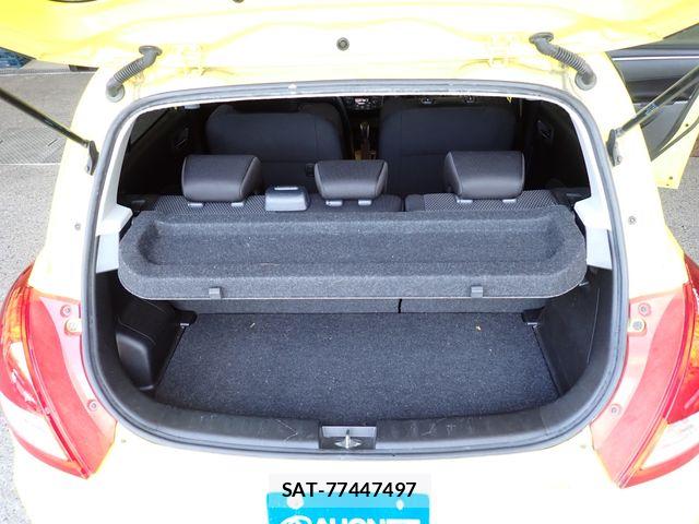 Suzuki SWIFT 2012-04 8872199-21
