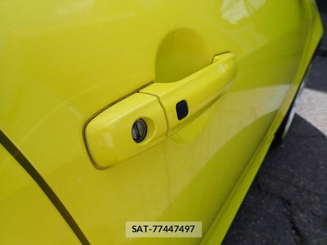 Suzuki SWIFT 2012-04 8872199-8