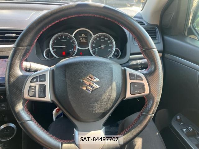 Suzuki SWIFT 2015-01 8872208-15