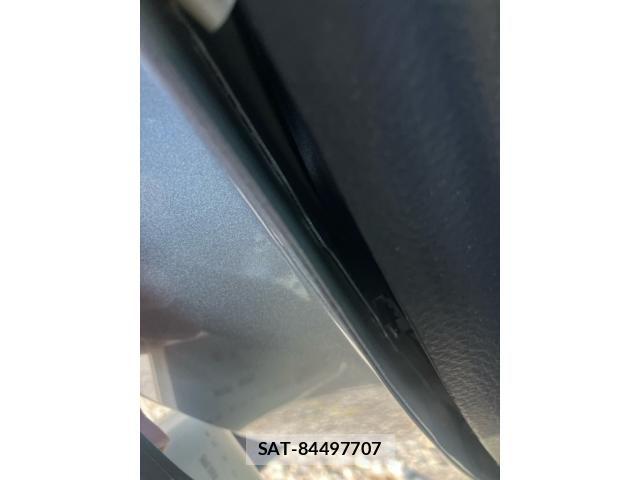Suzuki SWIFT 2015-01 8872208-20