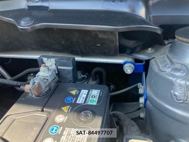 Suzuki SWIFT 2015-01 8872208-23