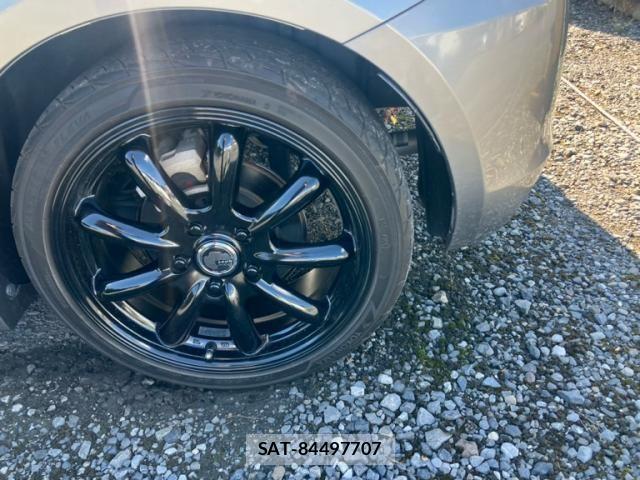 Suzuki SWIFT 2015-01 8872208-5