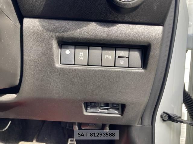 Suzuki SWIFT 2021-03 8882455-12