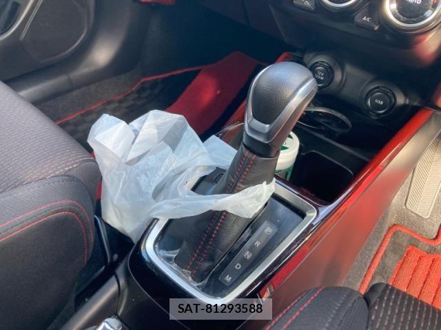 Suzuki SWIFT 2021-03 8882455-15
