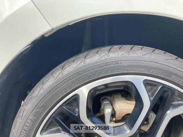 Suzuki SWIFT 2021-03 8882455-5