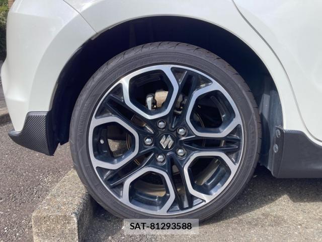 Suzuki SWIFT 2021-03 8882455-6