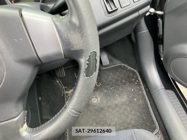 Suzuki SWIFT 2007-11 8882476-12