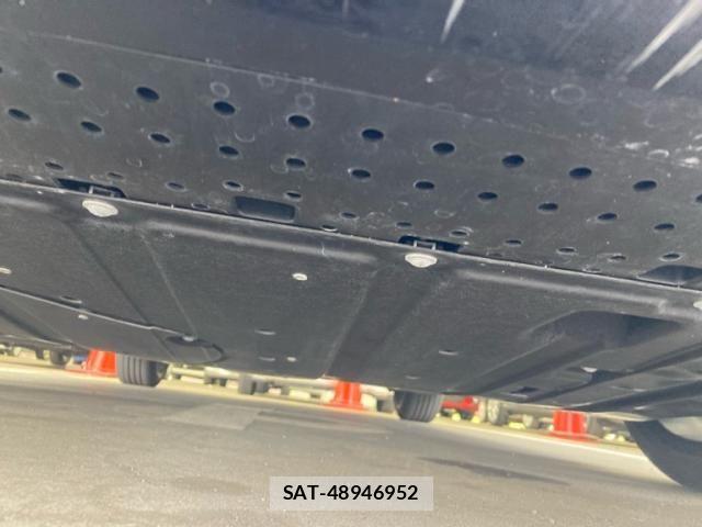 Suzuki SWIFT 2025-07 8882447-8