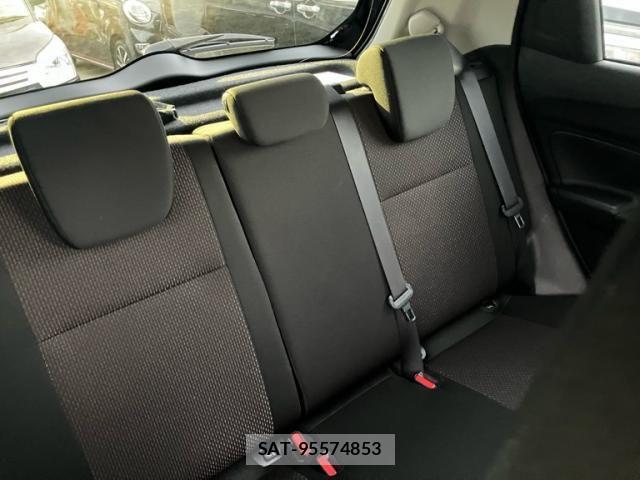 Suzuki SWIFT 2022-01 8882450-6