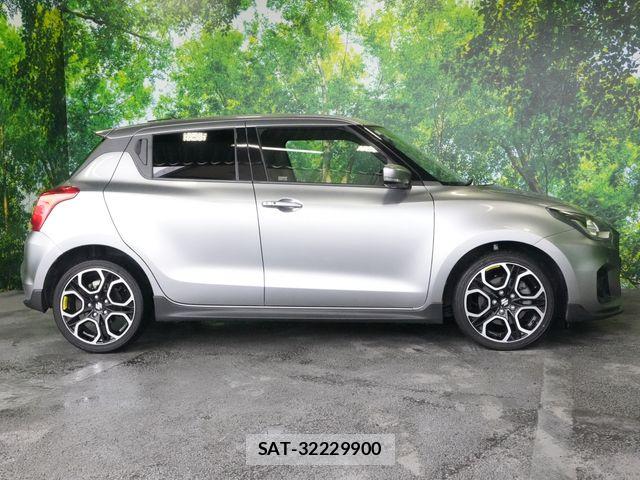Suzuki SWIFT 2018-03 8882457-11