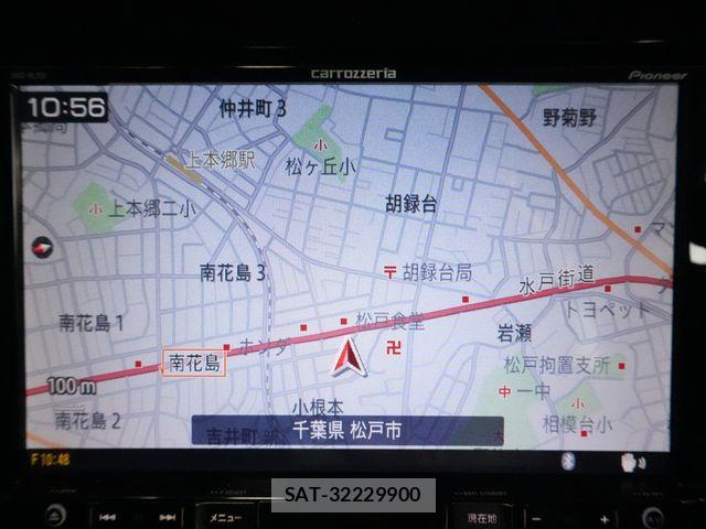 Suzuki SWIFT 2018-03 8882457-17