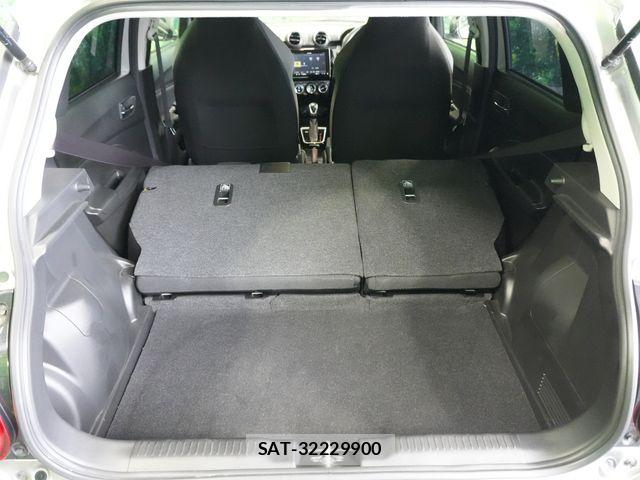 Suzuki SWIFT 2018-03 8882457-24