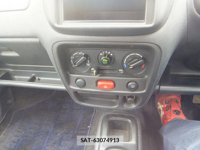 Suzuki SWIFT 2003-08 8882475-18