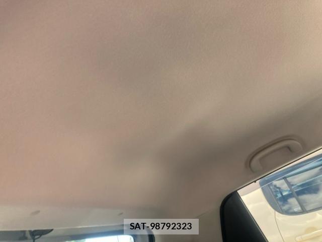 Suzuki SWIFT 2022-08 8882449-11
