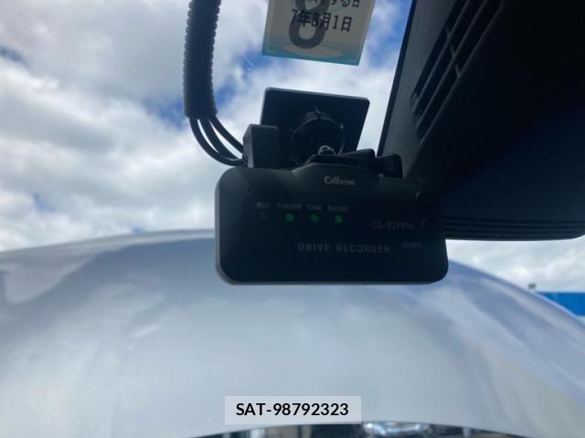 Suzuki SWIFT 2022-08 8882449-25