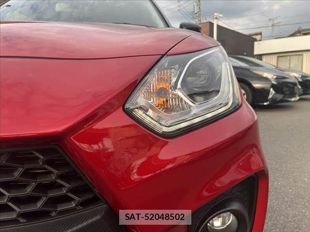 Suzuki SWIFT 2021-10 8882454-17