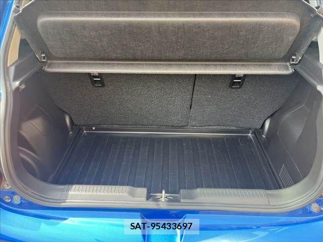 Suzuki SWIFT 2020-06 8882459-7