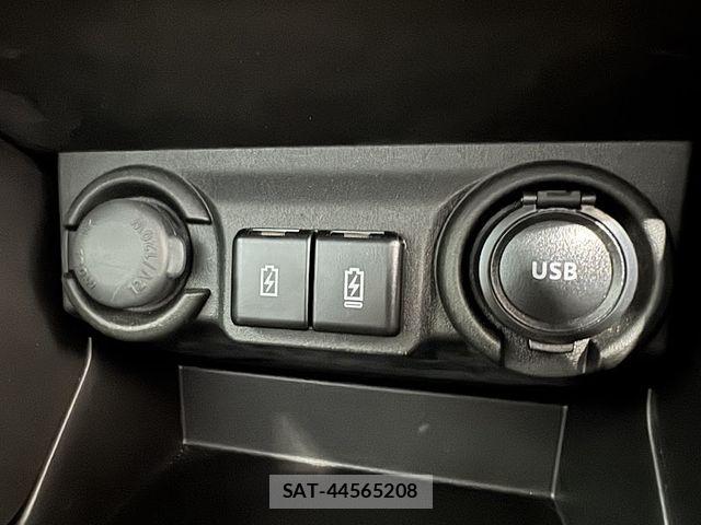 Suzuki SWIFT 2024-01 8882452-24