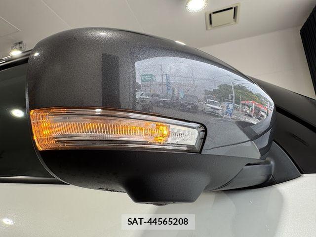 Suzuki SWIFT 2024-01 8882452-27