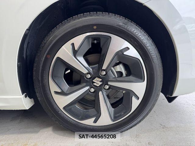 Suzuki SWIFT 2024-01 8882452-28