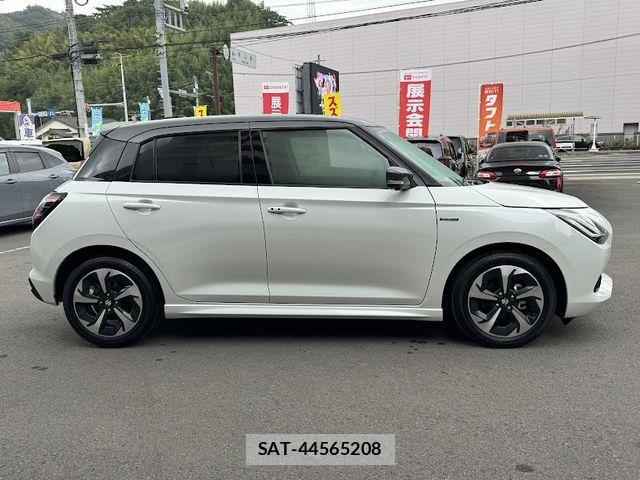 Suzuki SWIFT 2024-01 8882452-4