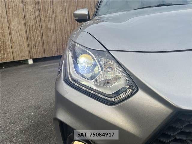 Suzuki SWIFT 2021-10 8882451-26