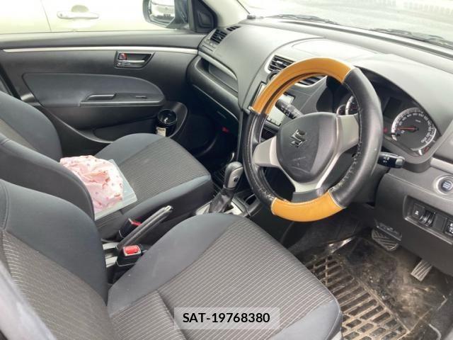 Suzuki SWIFT 2016-05 8882468-11