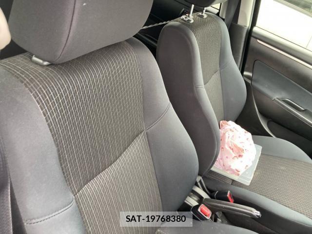 Suzuki SWIFT 2016-05 8882468-12