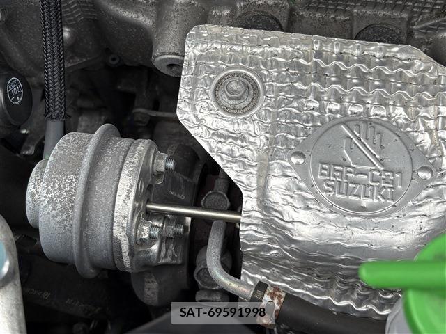 Suzuki SWIFT 2019-02 8882456-19