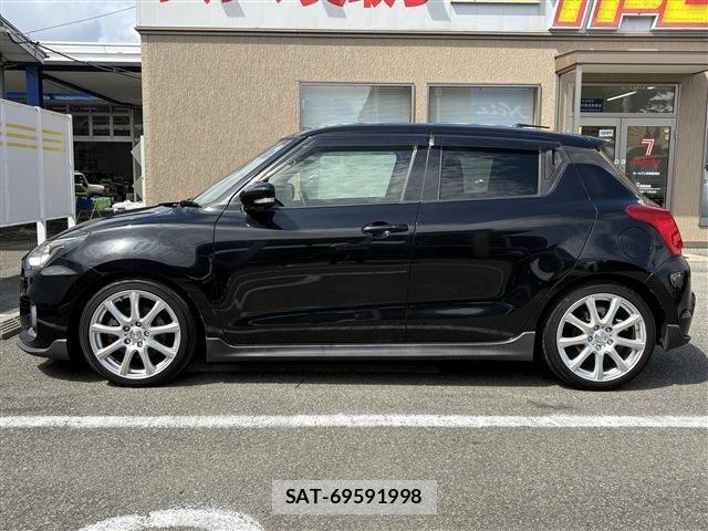 Suzuki SWIFT 2019-02 8882456-4
