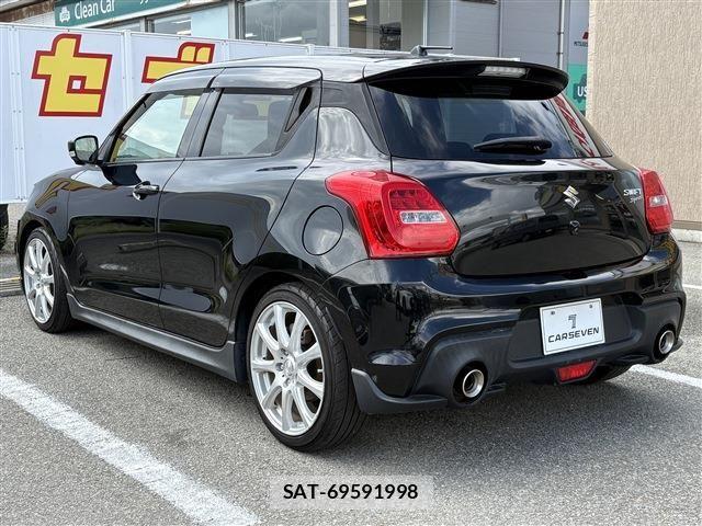 Suzuki SWIFT 2019-02 8882456-6