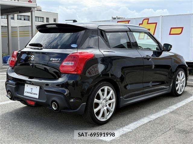 Suzuki SWIFT 2019-02 8882456-7