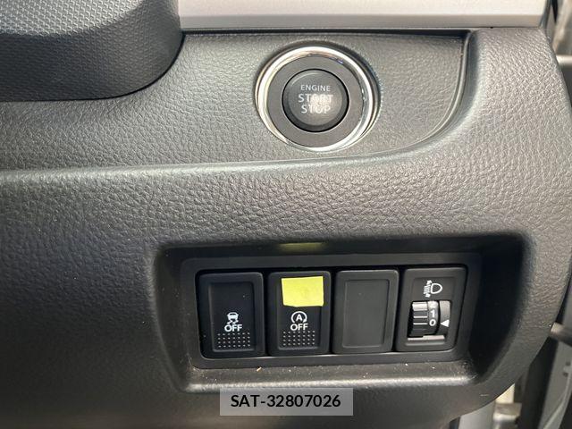 Suzuki SWIFT 2014-07 8884433-13