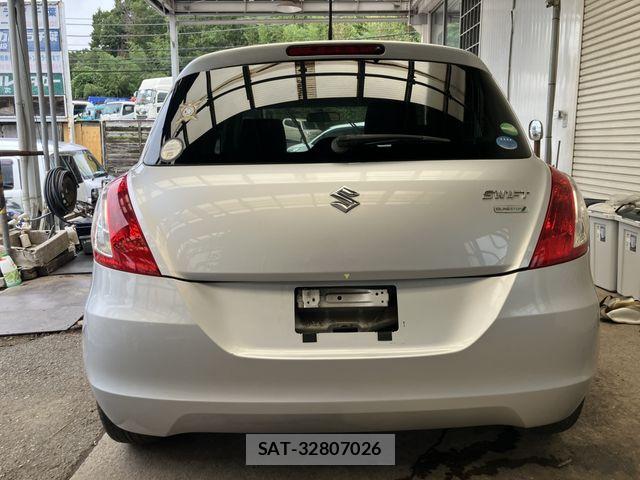 Suzuki SWIFT 2014-07 8884433-6