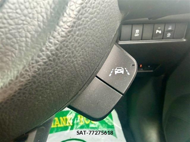 Suzuki SWIFT 2022-02 8884427-9