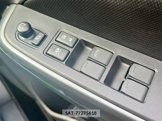 Suzuki SWIFT 2022-02 8884427-18