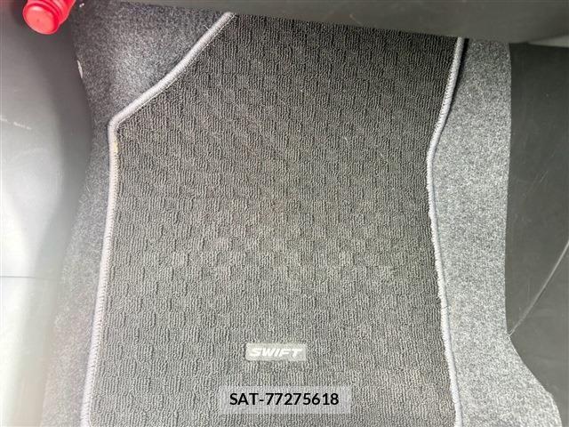 Suzuki SWIFT 2022-02 8884427-21