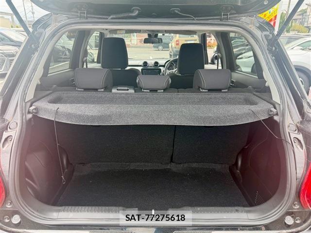 Suzuki SWIFT 2022-02 8884427-27